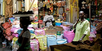 MARKED: Kvier du deg for å prute? Lær deg noe smarte prutetips! Dette bildet er fra et marked i Senegal.