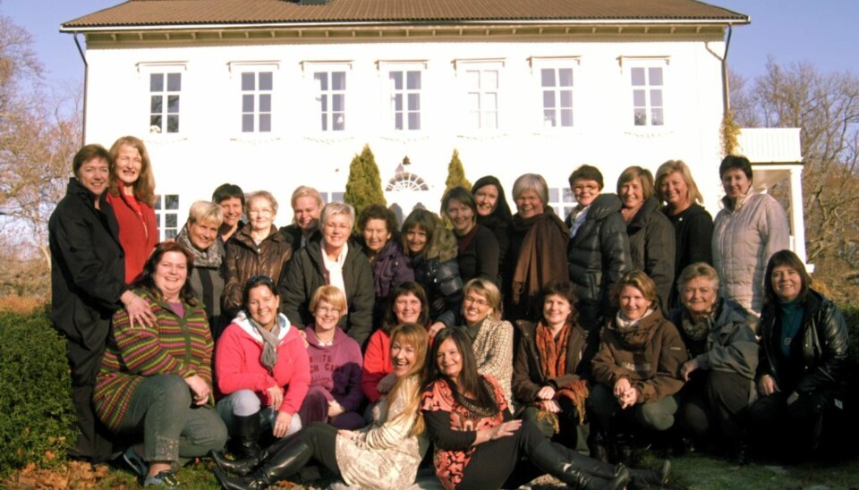 På turen til Sverige hadde Eli Rygg og Marianne Behn (foran) med seg (ikke i rekkefølge): Inger Ann Boassen, Tome Bergflødt, Maylen Rylander, Vera Vanvik, Marianne Jørgensen, Mona Olsen, Bente Lohne, Silje Malin Espelid, Torill Arntsen, Marit Reitan, Lisbeth Størkersen, Binje Waldahl, Ingrid Eriksen, Anne Hegglund, Inger Hegglund, Anta Heggelund, Lileana Hovstø, Grethe Nordheim, Ellen Fleimer, Grethe Hansen, Solveig Mølster Andersen, Grethe Gabrielsson, Ruth Hovind og Elisabeth Skjønnhaug.