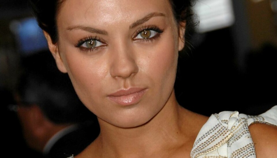 VAKKER: Mila Kunis strålte som en gudinne på den røde løperen.