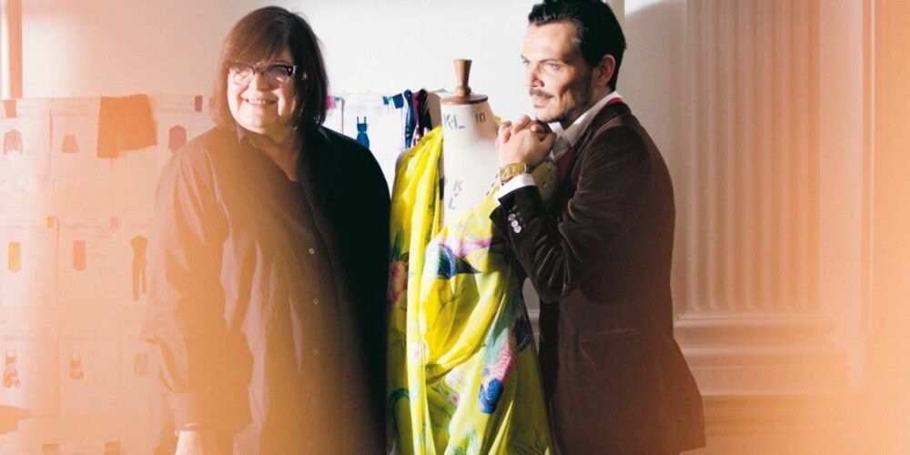 FARGERIKT SAMARBEID: H&Ms kreative rådgiver Margareta van den Bosch og Matthew Willimson ved en av de fargerike kjolene designeren har laget for H&M. FARGERIKT SAMARBEID: H&Ms kreative rådgiver Margareta van den Bosch og Matthew Willimson ved en av de fargerike kjolene designeren har laget for H&M.