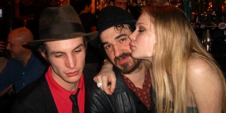 Sophie Schandorff (t.h.) har vært tett på Blake Fielder-Civil (t.v.) tidligere også...