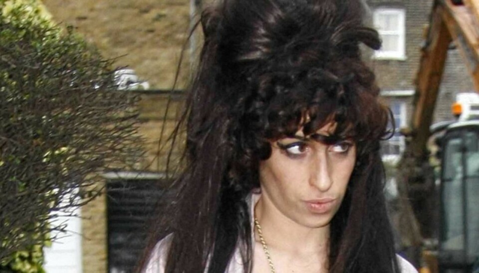 SNART SINGEL: Amy Winehouse og Blake Fielder-Civil har hatt et turbulent ekteskap, men nå drar det seg mot slutten.