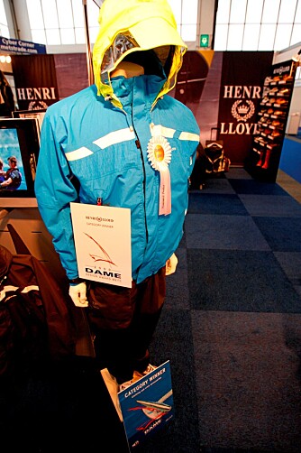 INNOVATIV JAKKE: Denne jakka fra Henry Lloyd vant prisen for innovativ bekledning.