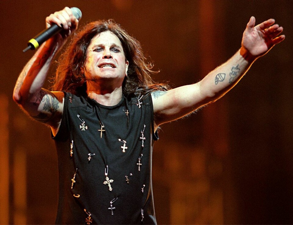 Ozzy anno 2000 under en konsert i Anaheim, California.