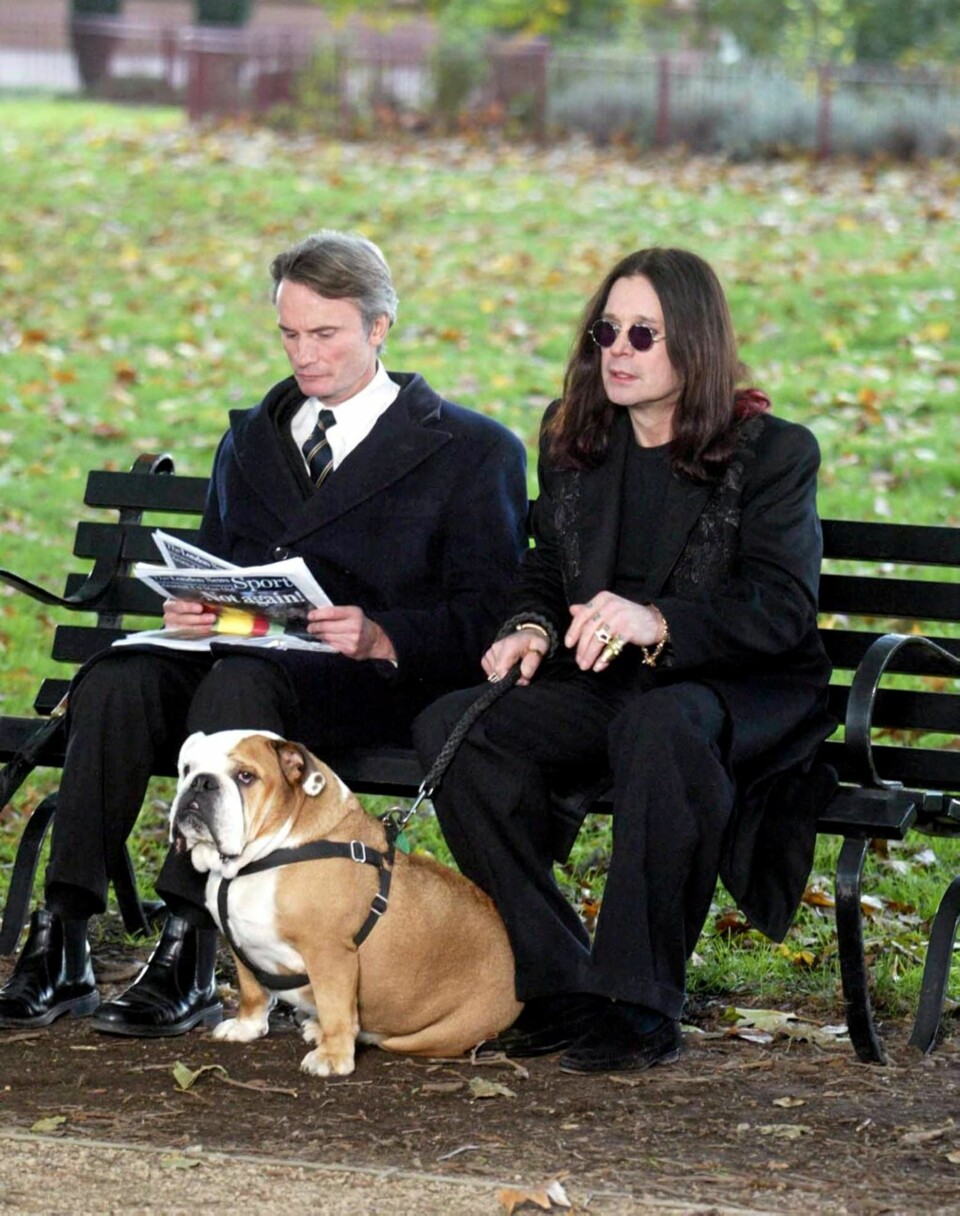 Alle som har sett The Osbournes vet at Ozzy har et elsk/hat-forhold til bikkjer