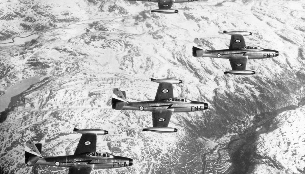 ANGREPSTOKT: Helt til midten av 60-tallet fløy norske Thiunderjet-fly, senere Starfightere, angrepstokt mot den sovjetiske grensen.