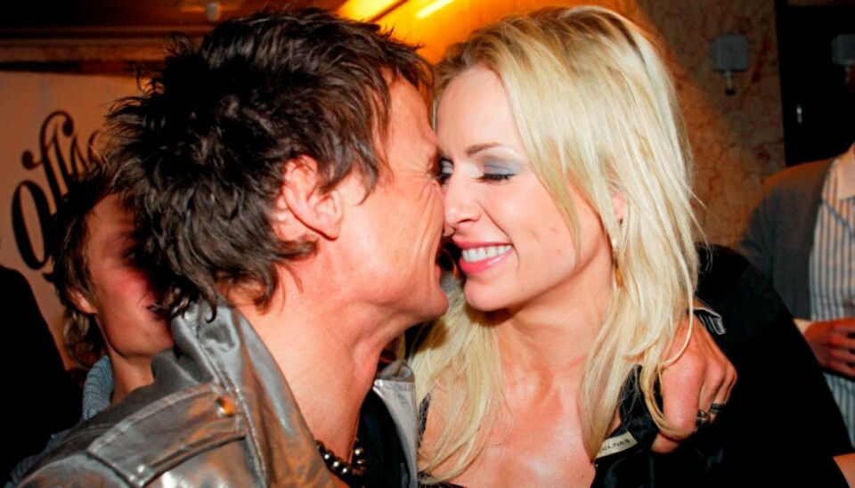 LYKKELIGE: Petter Stordalen og Gunhild Melhus har forlovet seg etter tre år som kjærester.