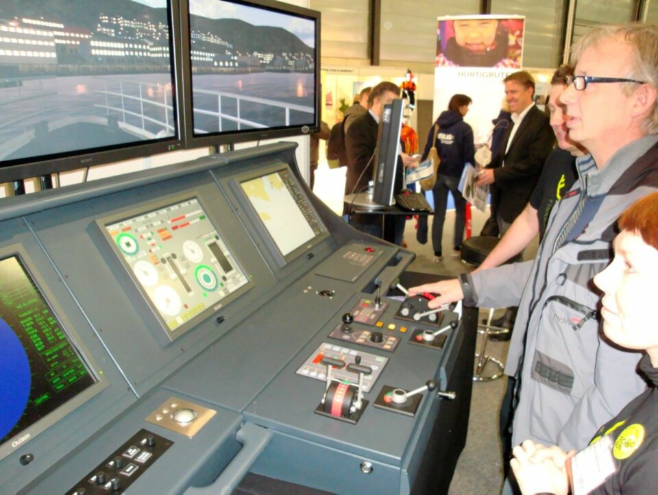 NÆRMER SEG LAND: Ola styrer mot Honningsvåg.