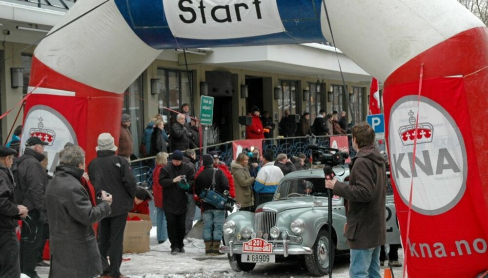 LITT Å SE PÅ: Her en Talbot fra starten i Rallye Monte Carlo Historique for to år siden.