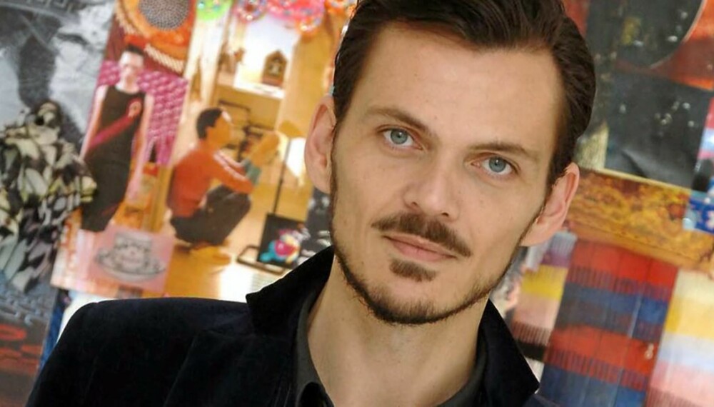 MODELLSPIRE: Moteskaper Matthew Williamson debuterer som modell for sin egen H&M-kolleksjon. MODELLSPIRE: Moteskaper Matthew Williamson debuterer som modell for sin egen H&M-kolleksjon.
