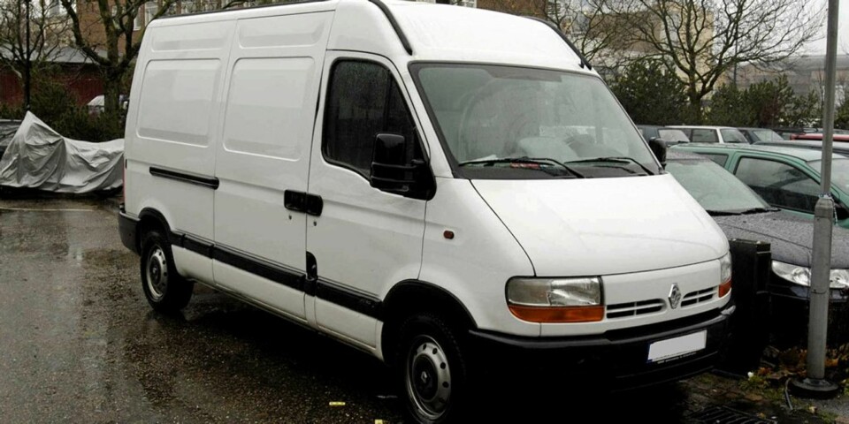 VENSTREFILA: Håndverkere og budbiler ser man ofte passere i venstrefila.