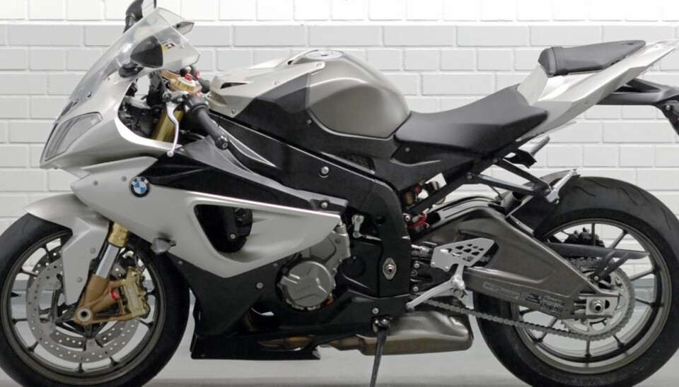 SUPERSPORT: På ett eller annet vis har BMW truffet innertier - man må nesten se på logoen for å skjønner at det ikke er en japaner.
