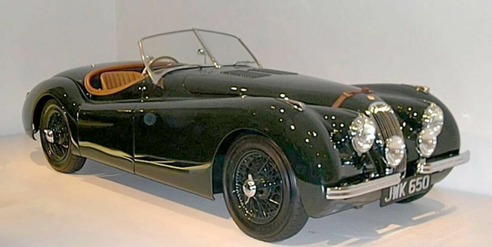 VANVITTIG RASK: Visste du at navnet på denne bilen ble hentet fra topphastigheten? XK120 fikset nemlig 120 miles.