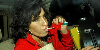 TILBAKE: Amy Winehouse vil tilbake til mannen som får skylda for hennes dopbruk, Blake Fielder-Civil
