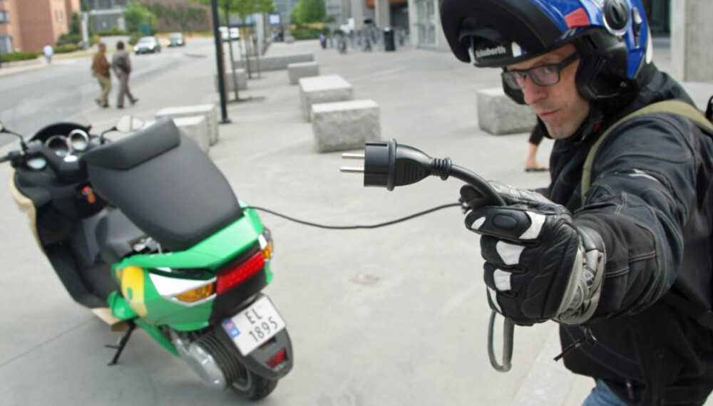 LITT SMART: Her i Klikk tester vi tohjulinger med alle typer drivstoff. Les testene på Klikk MC! LITT SMART: Her i Klikk tester vi tohjulinger med alle typer drivstoff. Les testene på Klikk MC!