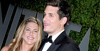 OVER: Det er slutt igjen mellom Jennifer Aniston og John Mayer. han dumpet henne.