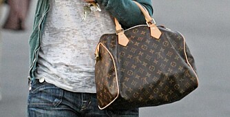 POPULÆR: Louis Vuitton-vesker er noen av de mest populære og derfor også hyppig kopiert.