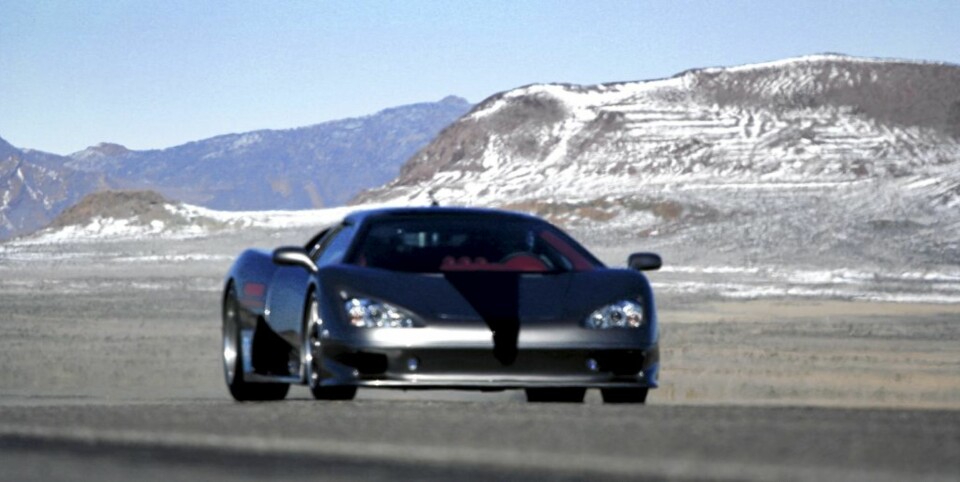 SSC ULTIMATE AERO: Dette var inntil nylig verdens raskeste serieproduserte bil. Bilen skal ha nærmere 1200 hestekrefter, og en teoretisk toppfart på 435 km/t. Rekorden er riktignok noe lavere - 412,28 km/t - uten at det er noe å kimse av det heller.