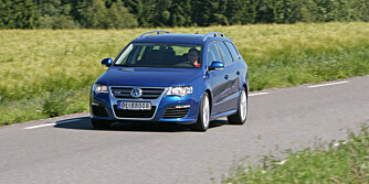 VERSTING-PASSAT: Volkswagen Passat R36 kan skilte med både stor motor og et flott firehjulstrekksystem.