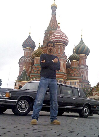 Jonny Smith drar til Moskva for å teste en av de mest luksuriøse bilene i verden: en 3,5 tonn tung Zil limousin.