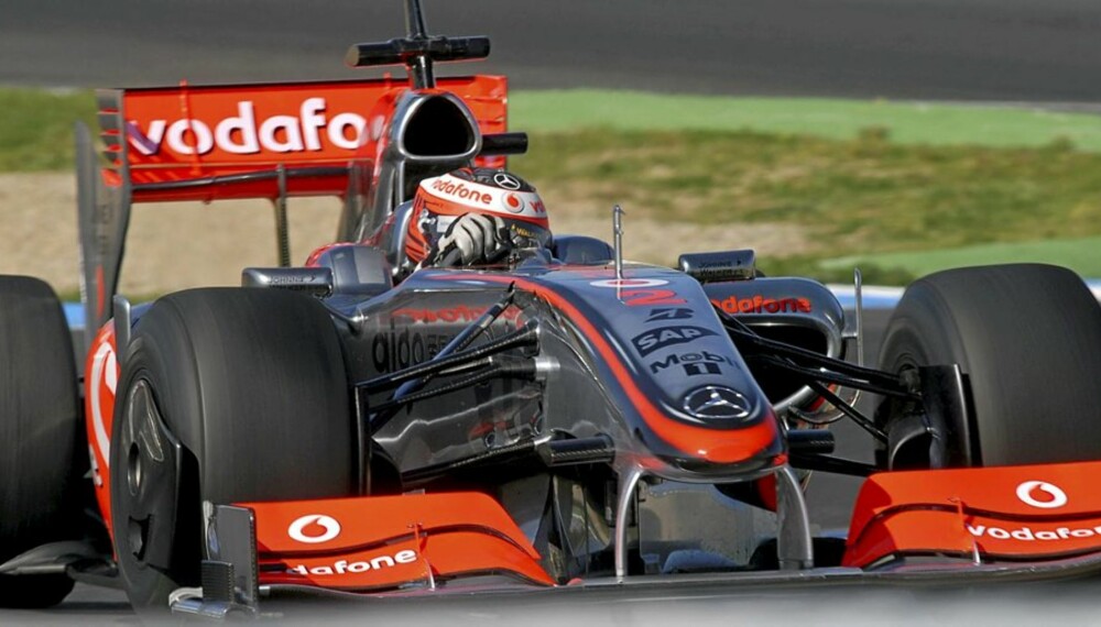 TRENER: Heikki Kovalainen, teamkamerat med fjorårets vinner Lewis Hamilton, trener foran sesongens første løp. TRENER: Heikki Kovalainen, teamkamerat med fjorårets vinner Lewis Hamilton, trener foran sesongens første løp.