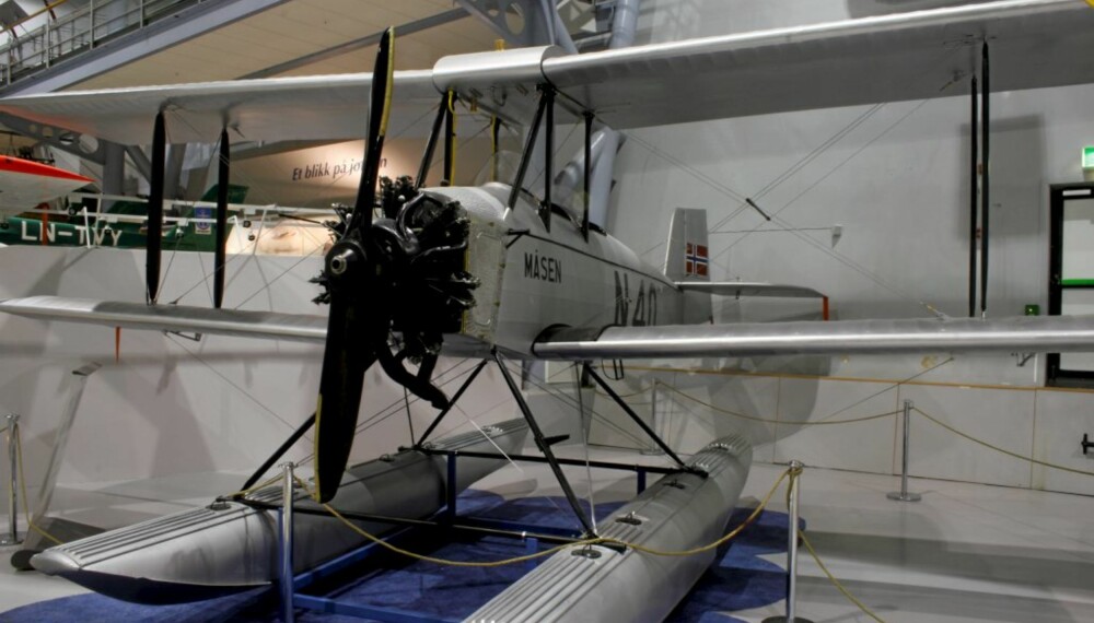 HISTORISK FLY: Den gjenoppbyde kopien av ""Måsen"" er utstilt ved Norsk Luftfartsmuseum i Bodø.