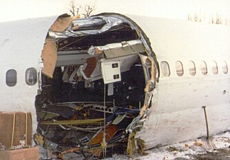 BRAKK: MD 80-maskinen brakk på tre steder.