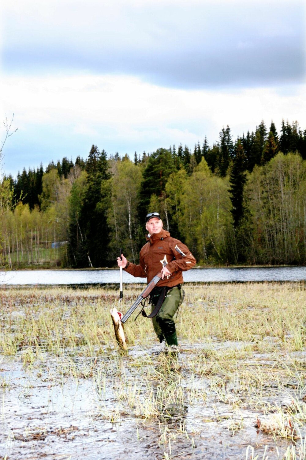 JAKT ELLER FISKE? Vadebukse, klepp og hagle... JAKT ELLER FISKE? Vadebukse, klepp og hagle...