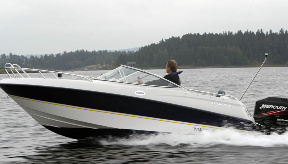 SUZUKI-MOTORER: På båter som denne 535 Invaderen vil man fremover finne Suzuki-motorer på hekken.