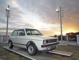 Første generasjon Golf GTI kom i 1975, og skapte et nytt segment med muskelsterke kombikupéer.