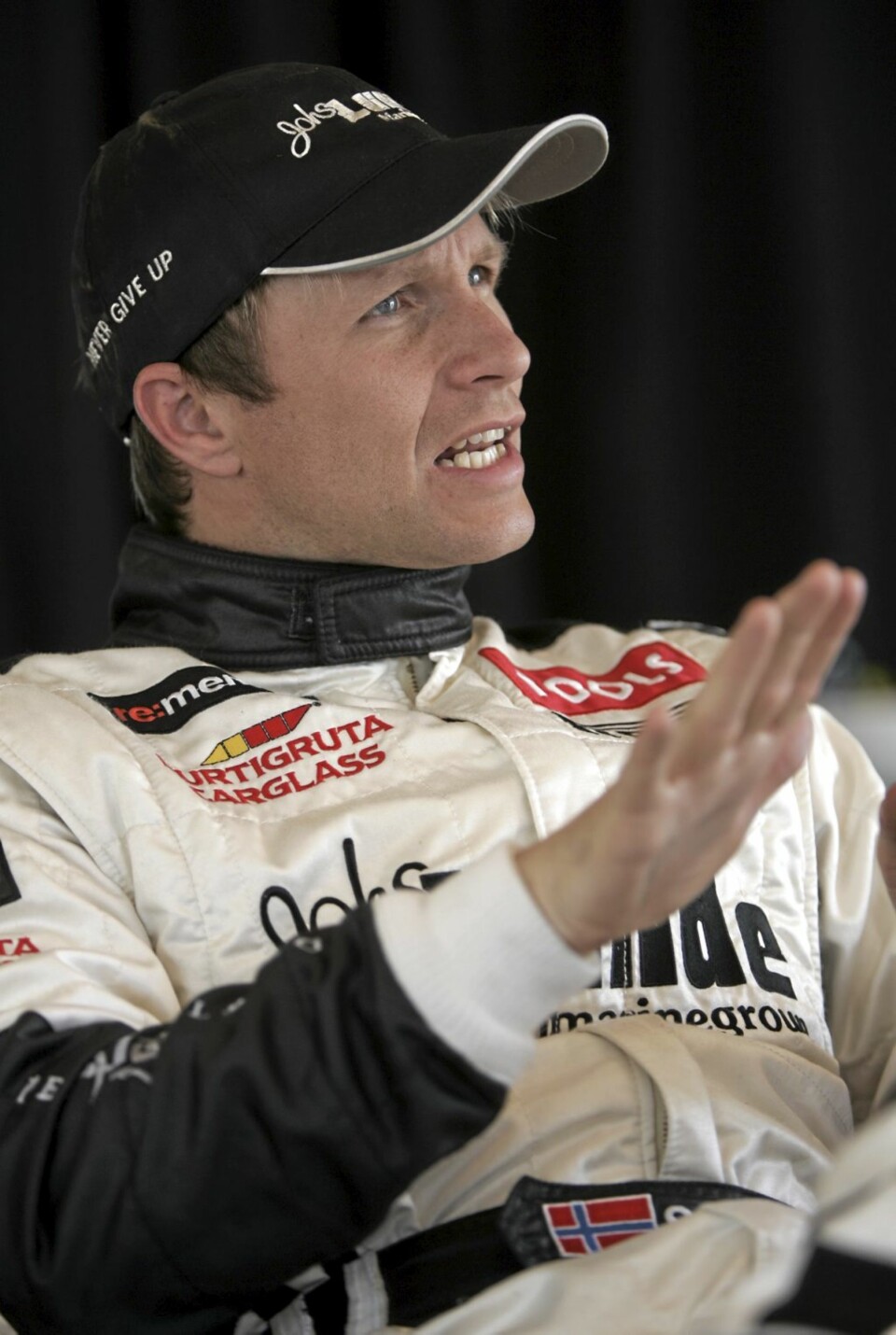 Tilbudene står i kø for Petter Solberg om dagen.