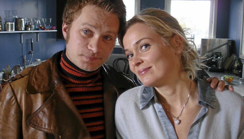 Kim (Edward Schultheiss) og Marit (Line Verndal) reiste fra Oslo til Ylvingen for å starte et nytt liv, og vi har fulgt dem gjennom to sesonger. Nå starter innspillingen av tredje sesong.