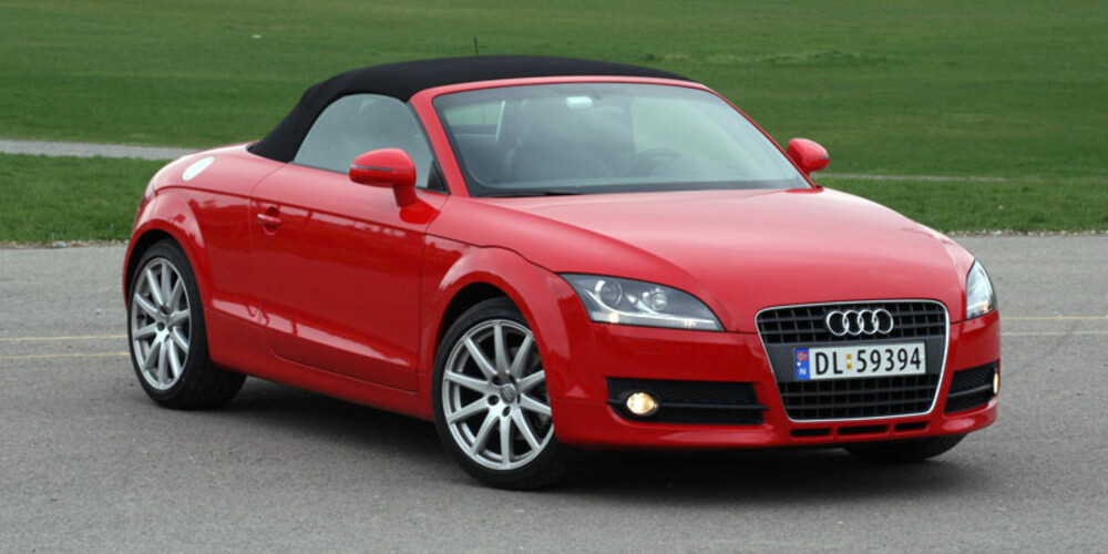 FRISØRENS DRØM: Audi TT var sprek da den kom, men rent stilistisk står bilene seg meget godt den dag i dag. Bildet er av en 07-modell Roadster.