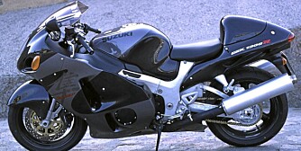 RASKE LEGENDER: Kawasaki GPZ 900R, Honda CBR 1100XX og Suzuki Hayabusa har etablert seg i toppfartshistorien. GPZ, som ble lansert for over 25 år siden, var den første serieproduserte sykkelen som gjorde over 250 km/t. I 1999 lanserte Suzuki sin etter hvert legendariske Hayabusa. Den eneste japanske motorsykkelen som har hatt toppfart over 300.