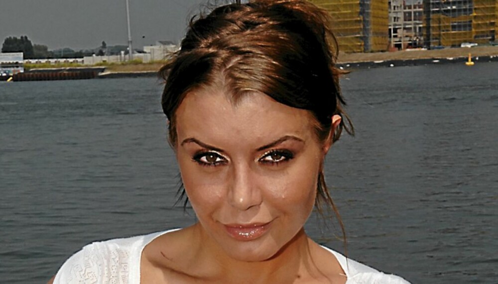 STJERNEMODELL: Alexa Pavlova er også kjent som Olga Urashova i Hviterussland. Hun er en kjent Playboy-modell og TV-reporter!