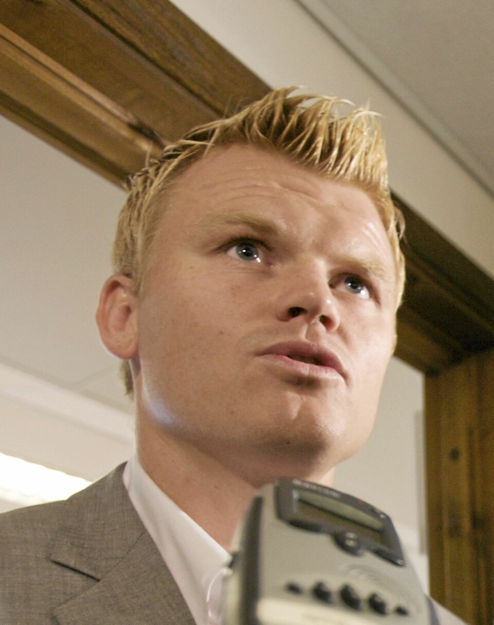 John Arne Riise møtte pressen etter vitneforklaringen mandag.