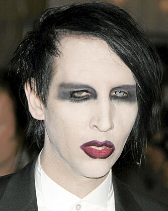 MØRK MANN: Marilyn Manson kan skremme sin egen mor. Nå er ikke moten milevis unna den eksentriske rockeren.