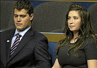 Bristol Palin (18) og hennes forlovede Levi Johnston (19) skilte lag kort tid etter valgkampen var over.