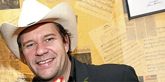LENSMANN: Teatersjef og countrysanger Bjarte Hjelmeland blir lovens vokter i Ytre Oslofjord.