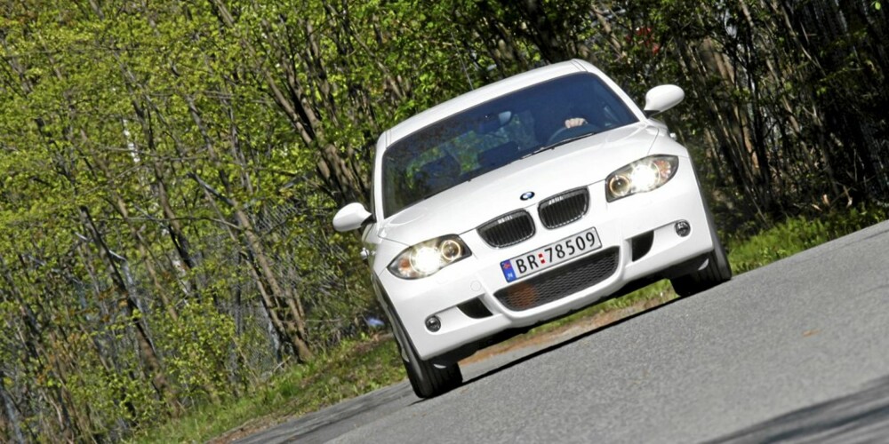 SPORTSLIG: BMW 1-serie satser mer på sportslighet enn andre konkurrenter i kompaktbilklassen. SPORTSLIG: BMW 1-serie satser mer på sportslighet enn andre konkurrenter i kompaktbilklassen.