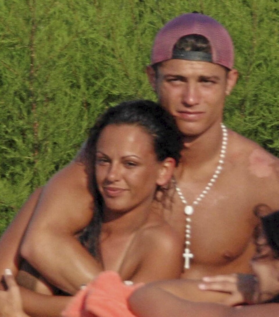 SJALU: Nereida Gallardo tar klærne av kroppen og bladet fra munnen i et intervju med et spansk magasin. Her et bilde fra den gang romantikken blomstret mellom henne og Ronaldo.