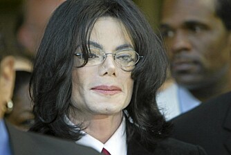 Michael Jacksons utseende ble flittig kommentert, og han ble ofte trukket fram som et eksempel på hvor galt plastiske operasjoner kan gå.