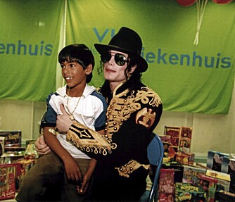 Michael Jackson elsket barn, men opplevde flere ganger å bli anklaget for overgrep, senest i 2003. Han ble imidlertid blankt frikjent.