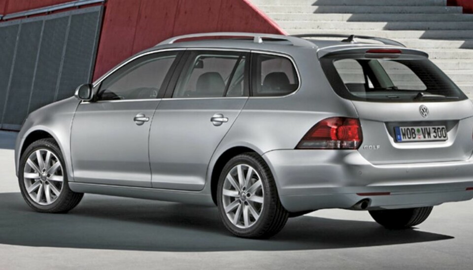 PREMIUMDESIGN? Ikke helt, men det er snert over linjene i nye VW Golf stasjonsvogn.