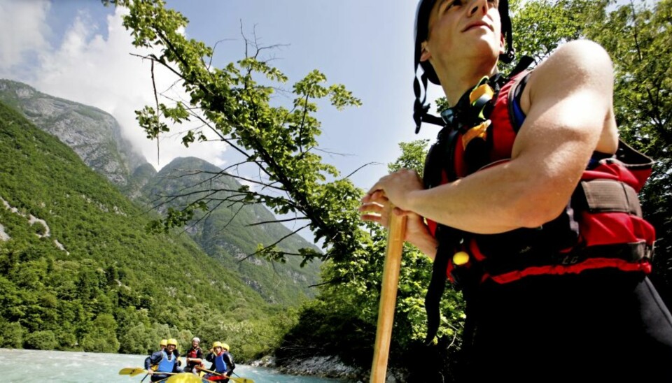 Med instruktør Jan Klavora i front føler vi oss trygge på Soca river - selv i de bratteste strykene.