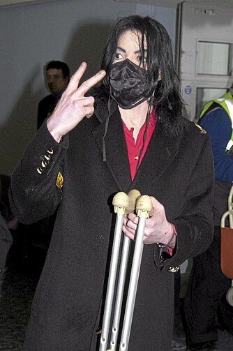 IKKE ROBUST: Michael Jackson var ikke en robust mann. I 2001 forstuet han foten hjemme i Neverland.