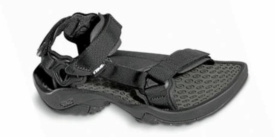 SPORTSSANDALER: Denne sporty sandalen er fra Teva (ca kr 700). Sportssandaler bør brukes til sporty aktiviteter ene og alene.