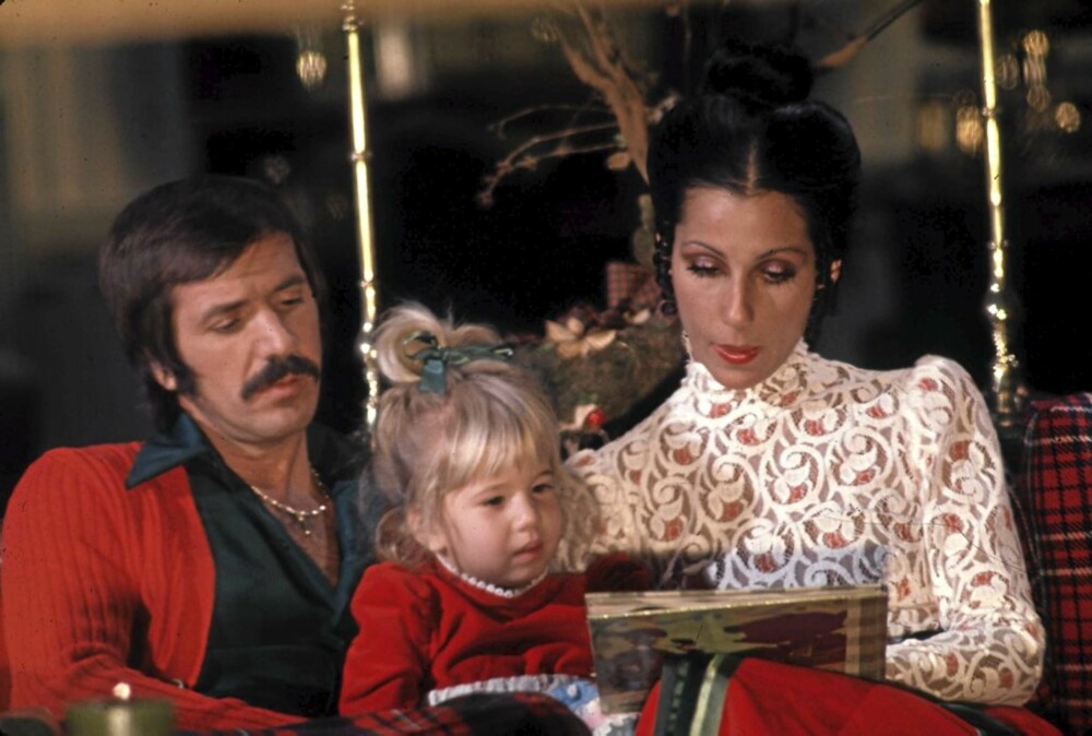 Sonny og Cher sammen med datteren Chastity var den amerikanske inkarnasjonen av familielykke på det tidlige 70-tallet.