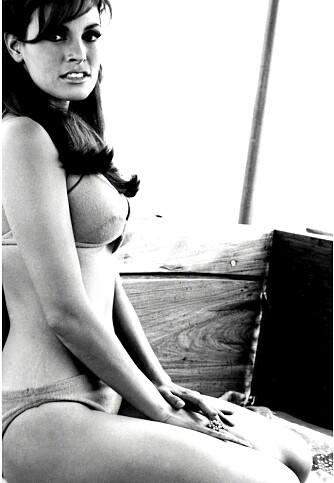 Raquel Welch fra en scene fra filmen One million years B.C (1966). Raquel Welch fra en scene fra filmen One million years B.C (1966).