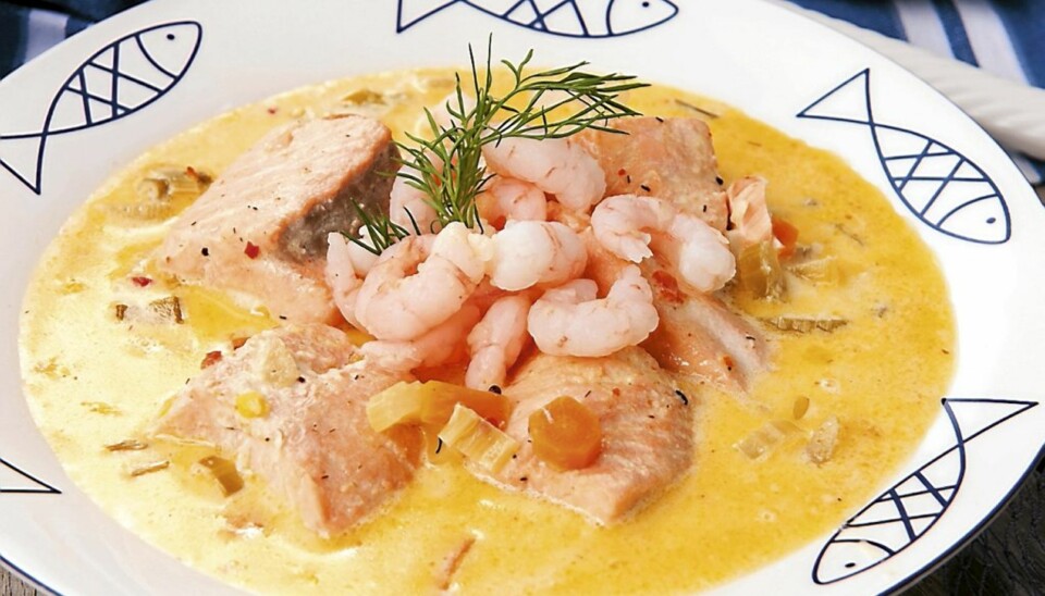 Dette er en virkelig lekker fiskesuppe med mye smak! Spansk pepper gjør den ”hot”, smak deg frem litt etter litt!